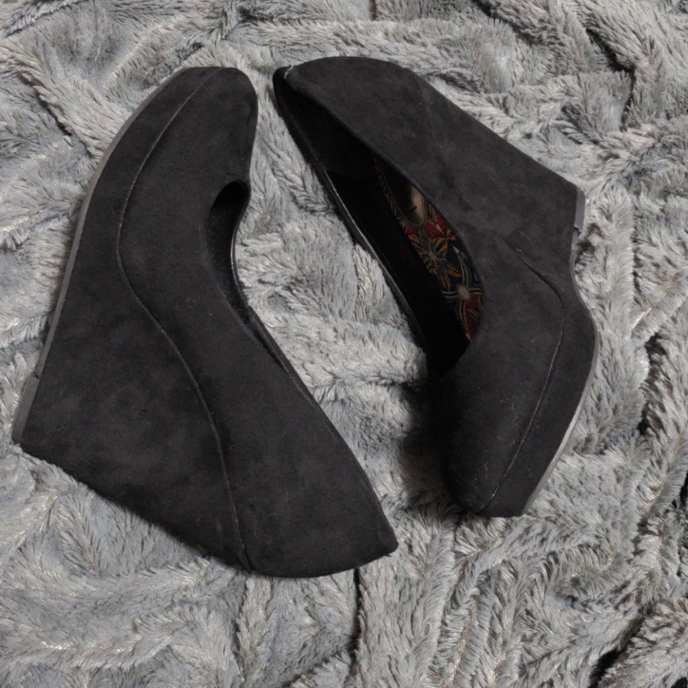 Black Madden Wedges